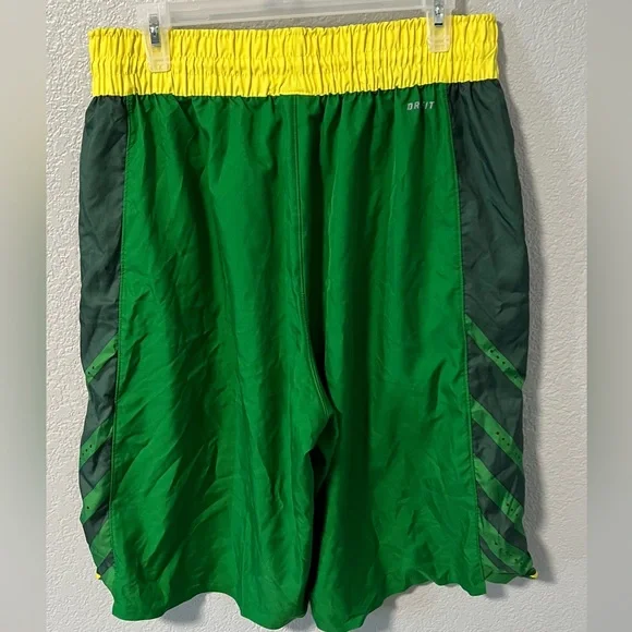 Nike Oregon Ducks Basketball shorts Xl - Picture 3 of 4